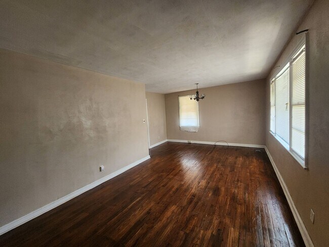 Photo - 3 Bedroom 1 Bath home in Midtown Columbus