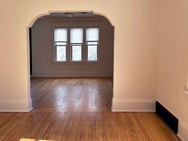 Photo - 2045 N Hubbard St Unit 2047 N Hubbard St (upper)