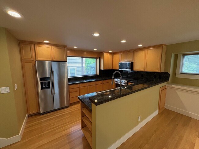 Photo - Queen Anne Townhome