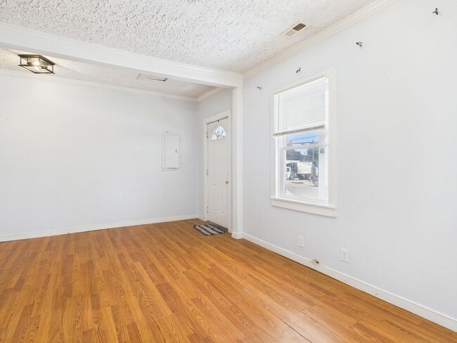 Photo - 3205 Hull Street Rd