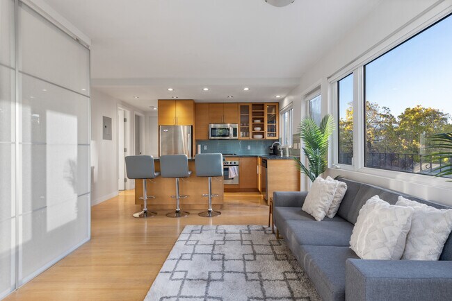 Photo - 1540 Haro St Unit 301