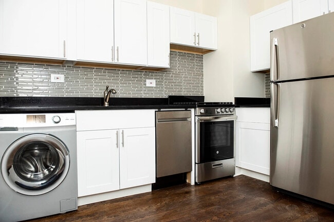 Building Photo - 2151 N Fremont St