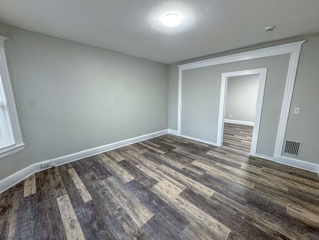 Building Photo - 318-320 Howard Ave Unit 320-1