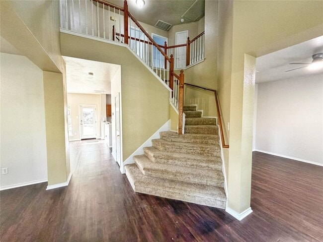 Photo - 1114 Black Locust Drive West