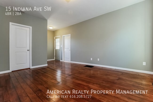 Photo - 15 Indiana Ave SW