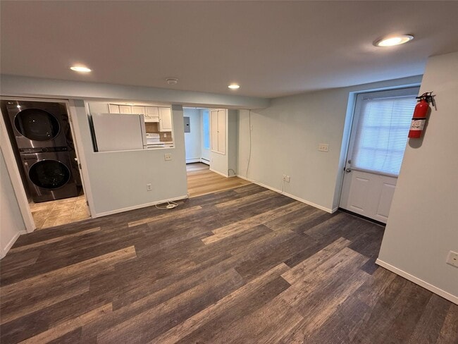 Photo - 273 Robinson Ave Apartment