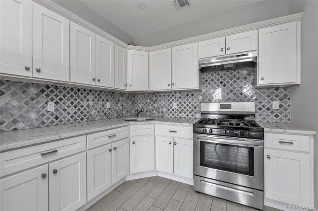 Building Photo - 17 N Park Ave Unit 3