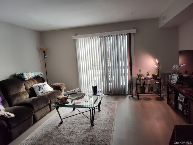 Photo - 458 Mariners Way