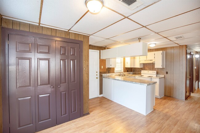 Photo - 1805 Oriole Dr