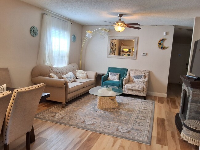 Photo - Knoxville 37912 - Short Term Lease with Utilities Included up to $200 per month -  2 bedroom, 2 b...