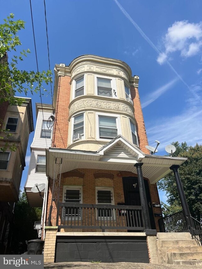 Photo - 1711 W Tioga St Unit 1