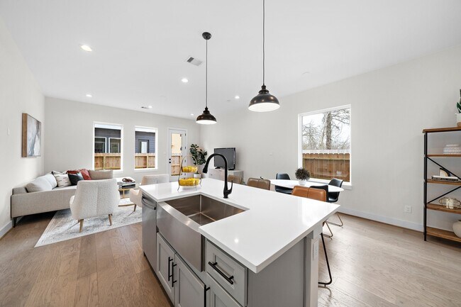2626 W Tidwell Rd Unit B