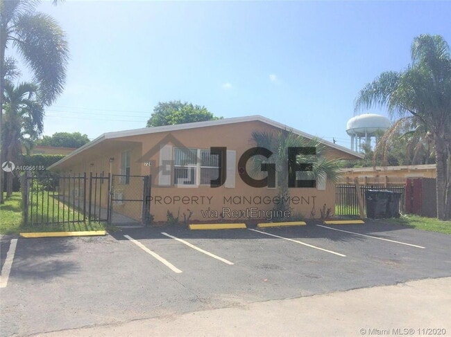 Building Photo - 724 NW 4th Ave Unit 1
