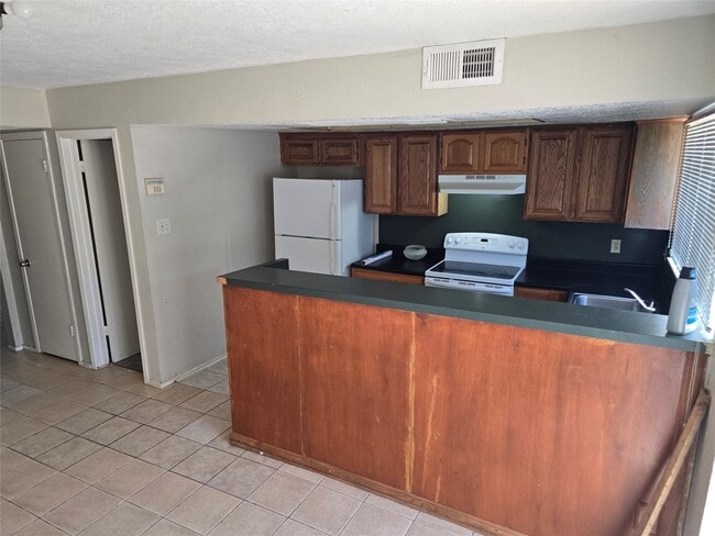 Photo - 7045 Chasewood Dr