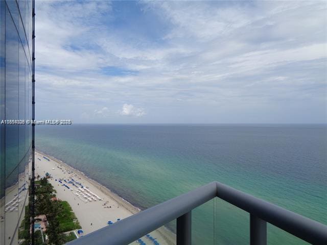 Building Photo - 17121 Collins Ave Unit 2505 Rental