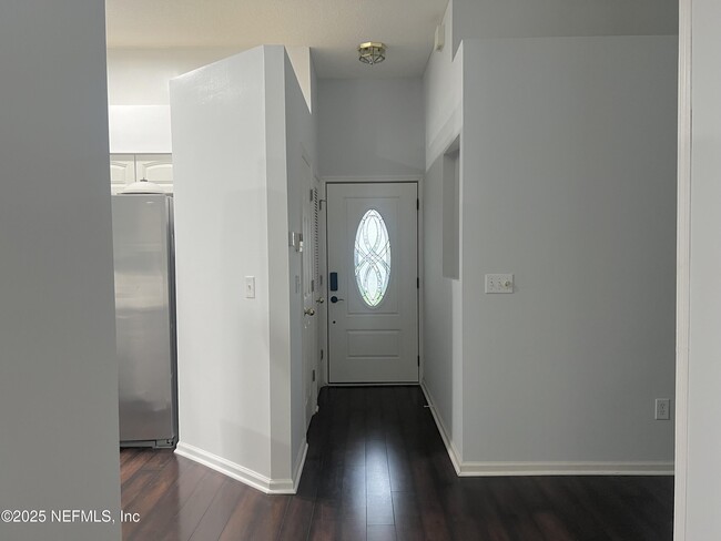 Photo - 105 Johns Glen Dr