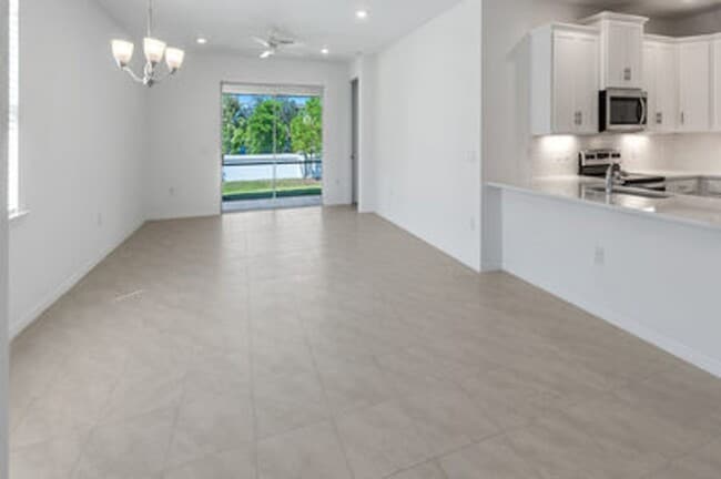 Photo - ANNUAL RENTAL AVAILABLE FOR ASAP MOVE-IN!!
