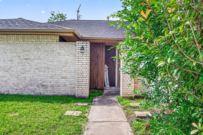 Photo - 2310 Woodwind Dr