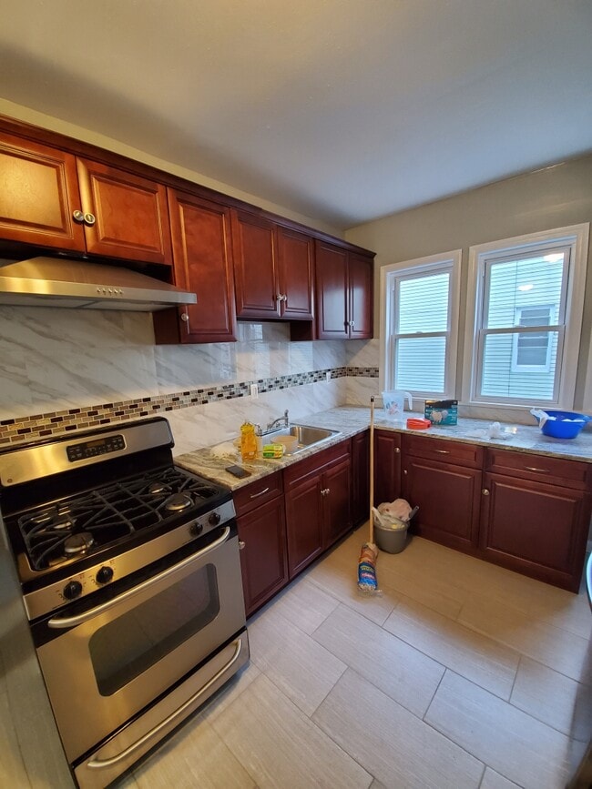 Photo - 124 E 32nd St Apartments Unit 1