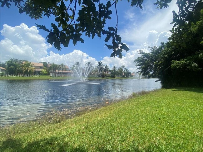 Photo - 241 E Bayridge Dr