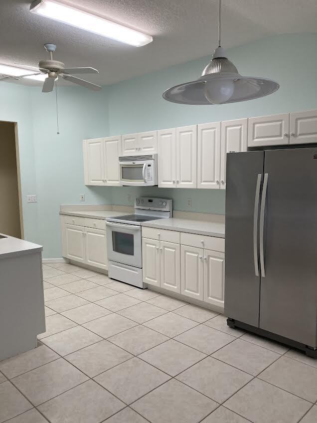 Photo - 1117 Compass Row