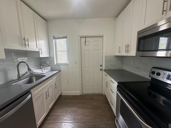 Photo - 1728 Rodman St Unidad 1-2