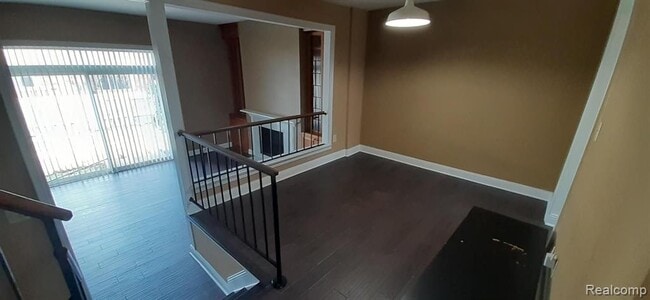 Photo - 5089 Buckingham Pl Dr