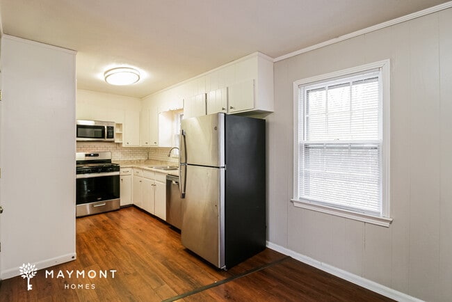 Photo - 4220 Hillswood Ln