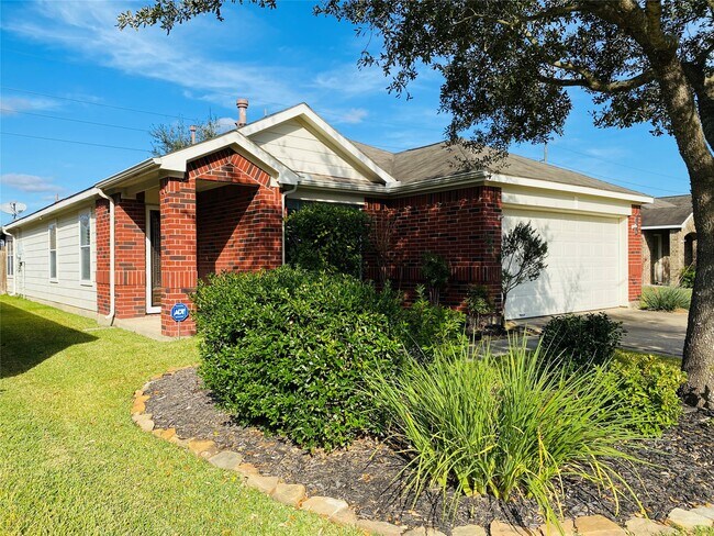 Photo - 24638 Lakecrest Village Dr