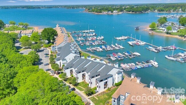 Photo - 18755 Vineyard Point Ln