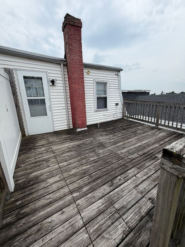 Building Photo - 827 E Prospect St Unit 3rd Fl