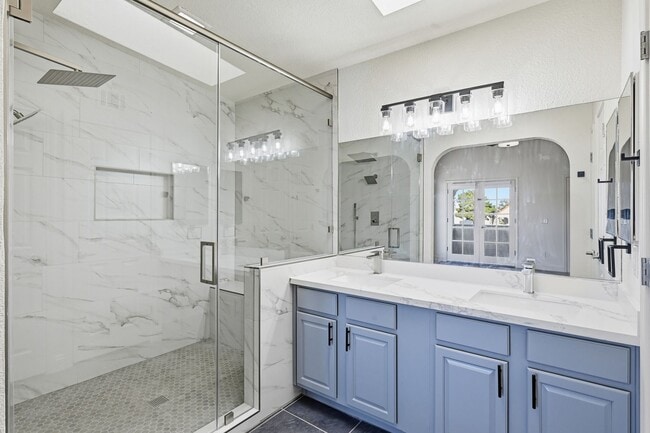 Photo - Status: Accepting Applications Unit D