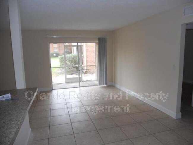 Photo - 492 Banyon Tree Cir Unit #104