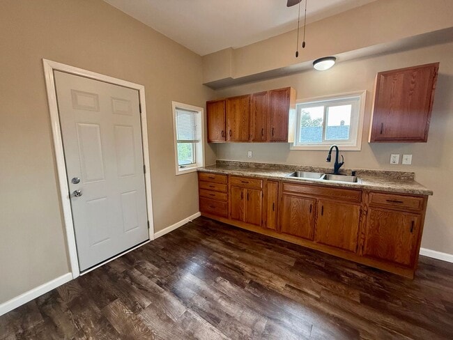 Photo - 1800 E Main St Unit #3