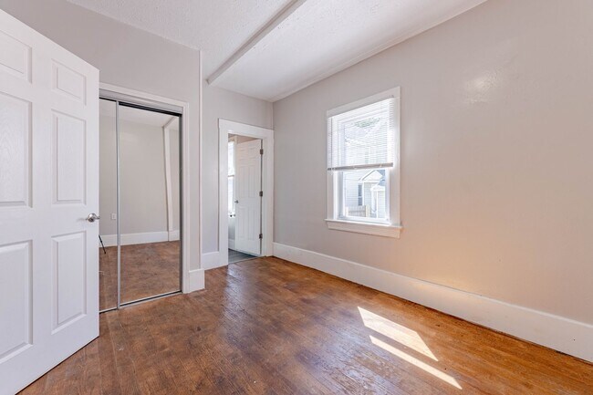 Photo - 5515 Bridge Ave Unit 5515 Bridge Down