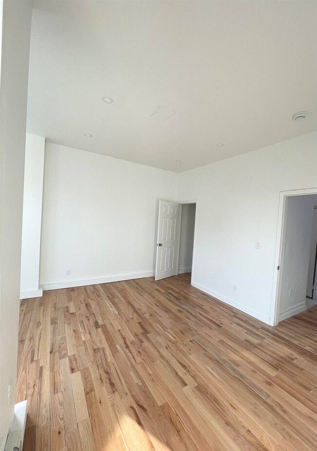 38.5 Belmont Ave