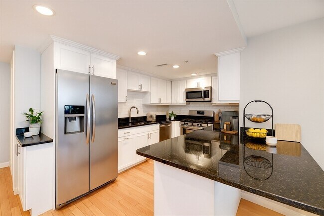 Photo - 1607 Commonwealth Ave Unit 2