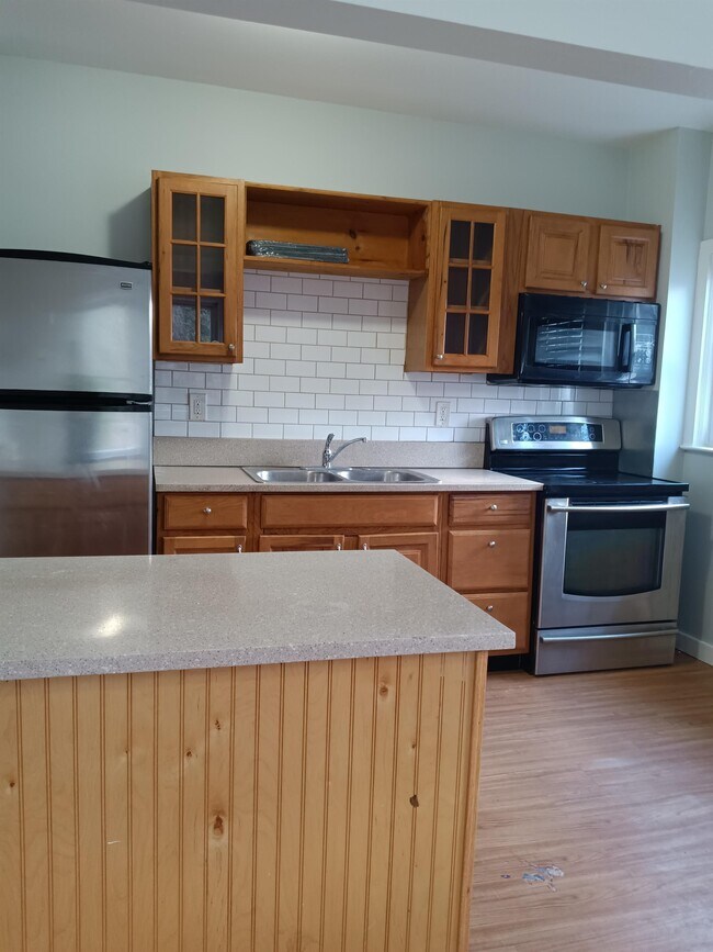 Photo - 4101 Kinsway