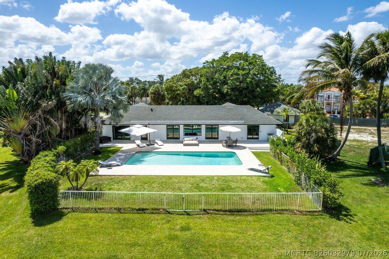 Photo - 210 S Lake Dr