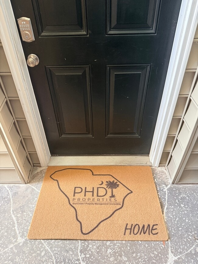 Photo - 1371 Hopton Cir