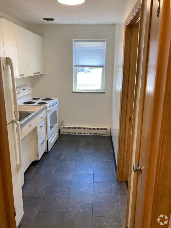 Building Photo - 408 6th St SW Unit 5 Rental