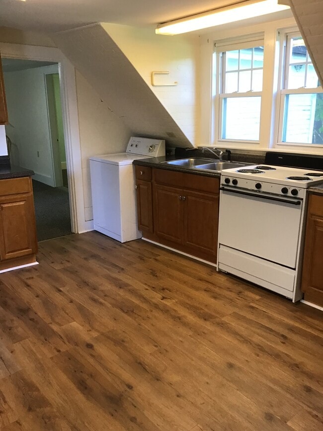 Photo - 62 Autumn Ave Unit Debra Cole