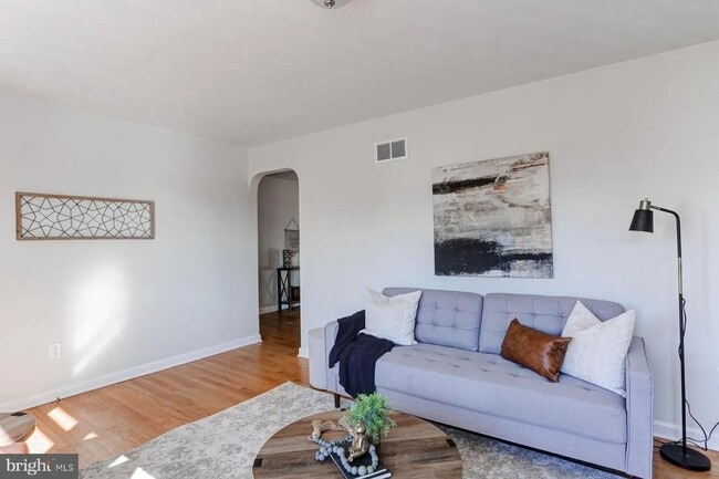 Photo - 2360 Sycamore Rd