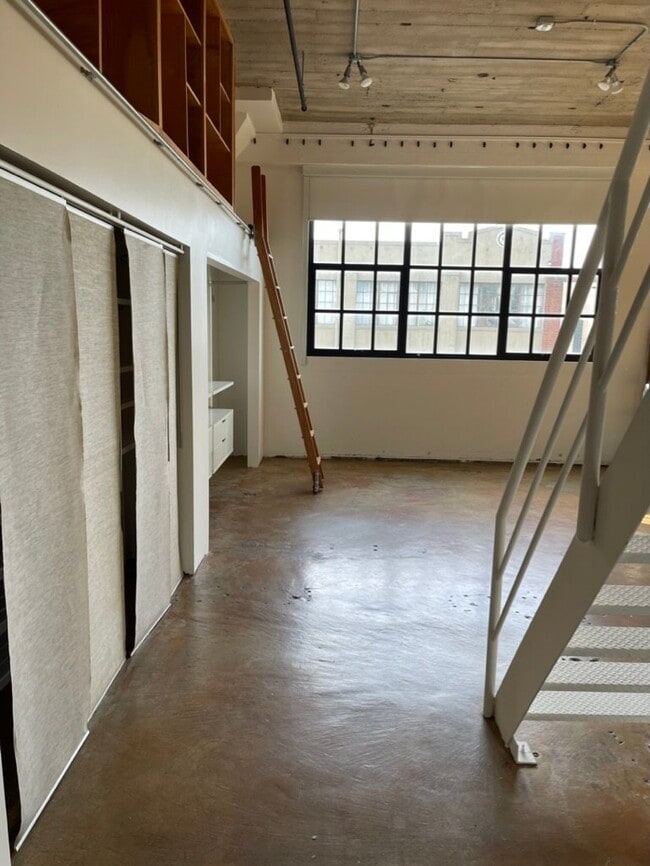 Photo - 247 4th St Unit 301