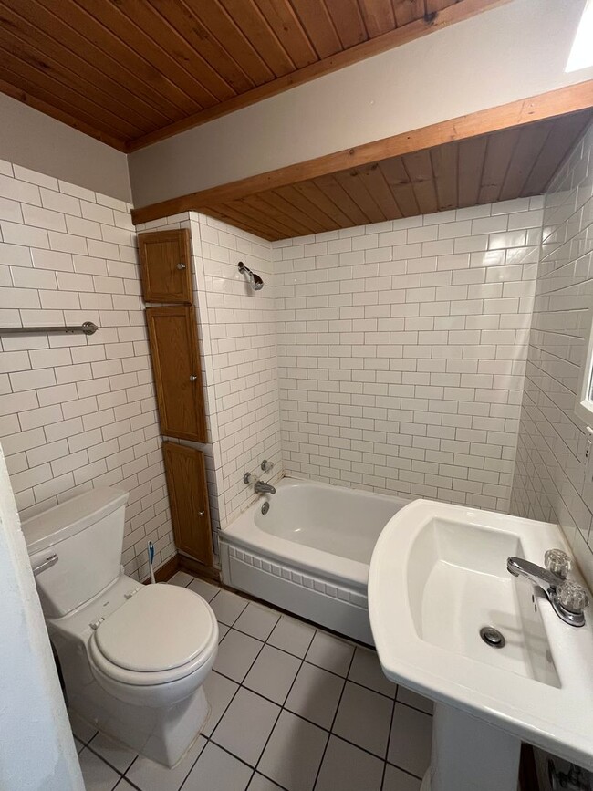 Photo - 1140 N Church St Unit #3