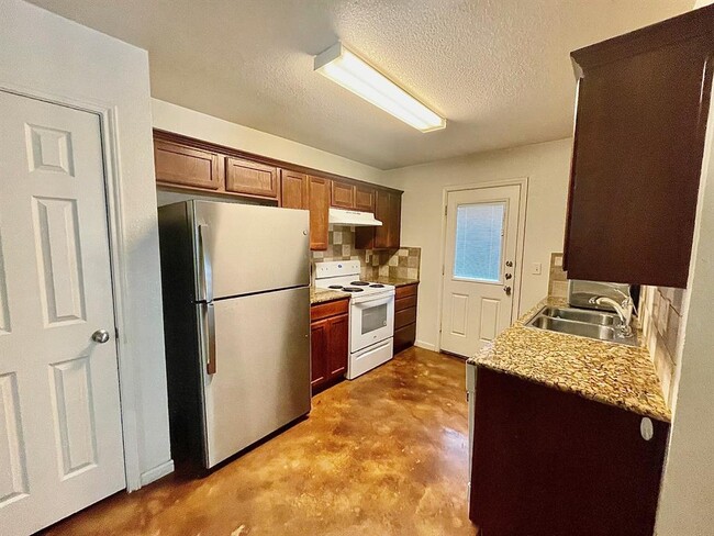 Photo - 5018-5205 205 Loop