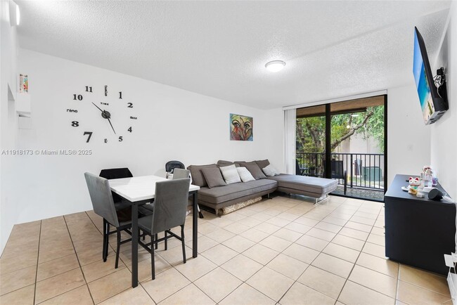 Photo - 14415 N Kendall Dr Unit 212G