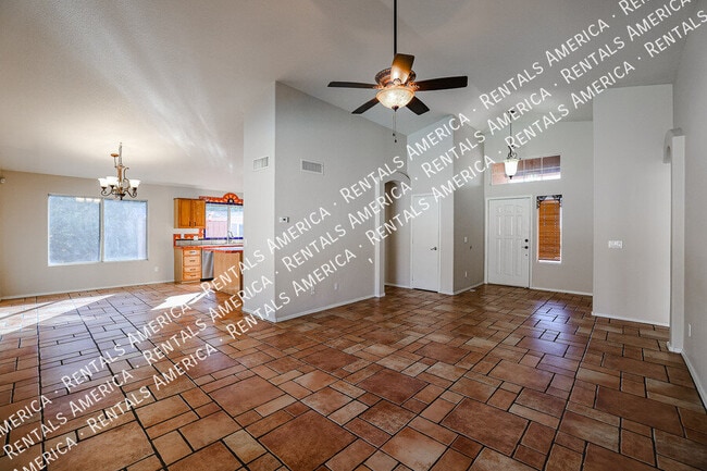 5375 N 87th Ave