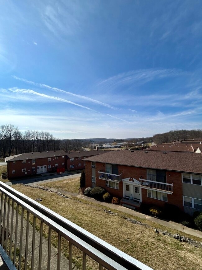 Eagle Rock & Hensyn Village