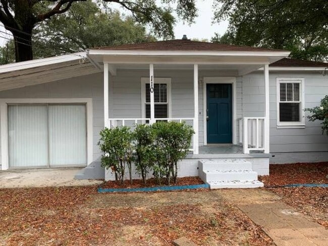 Photo - 110 Ruberia Ave